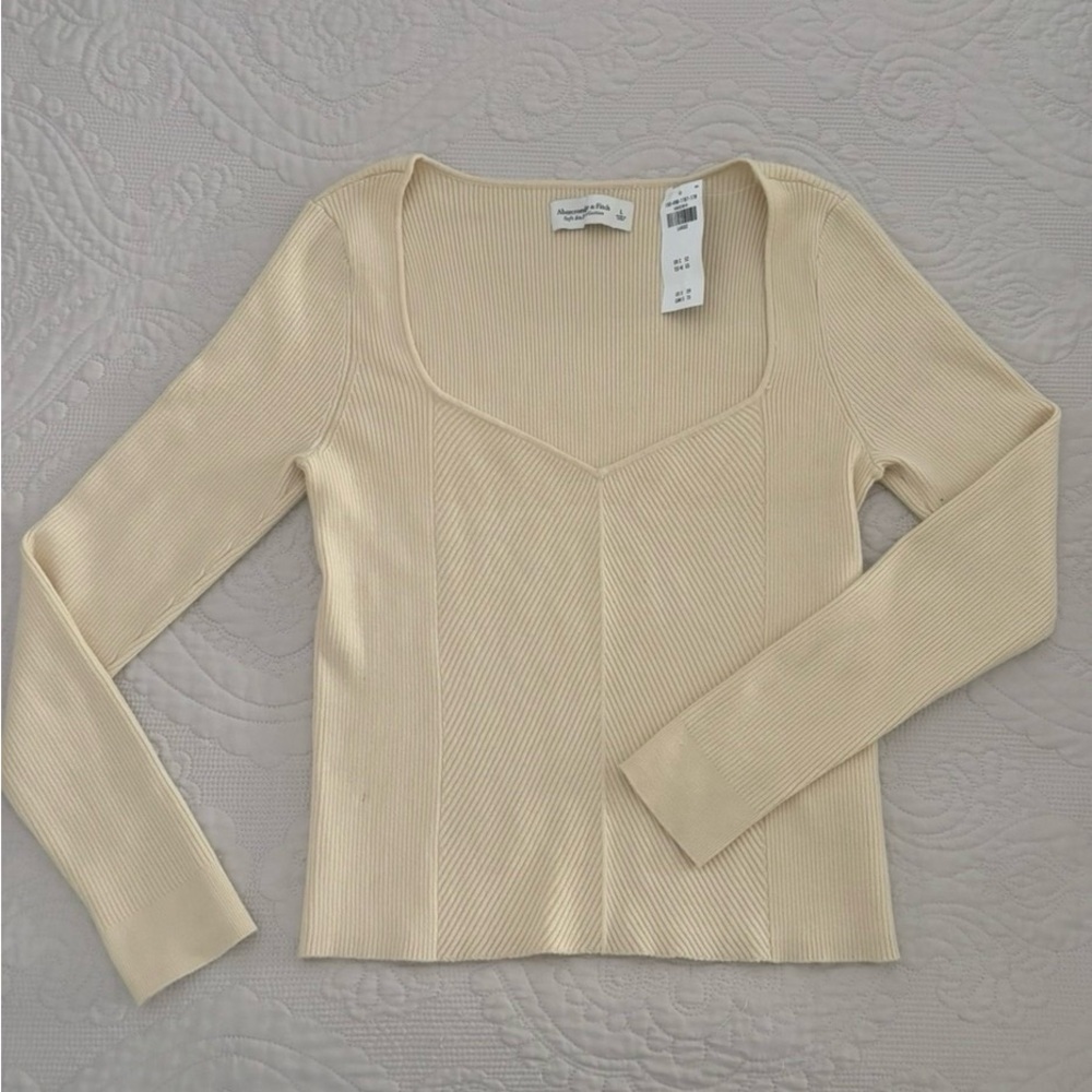 Abercrombie & Fitch Ribbed V Neck Sweater NWT